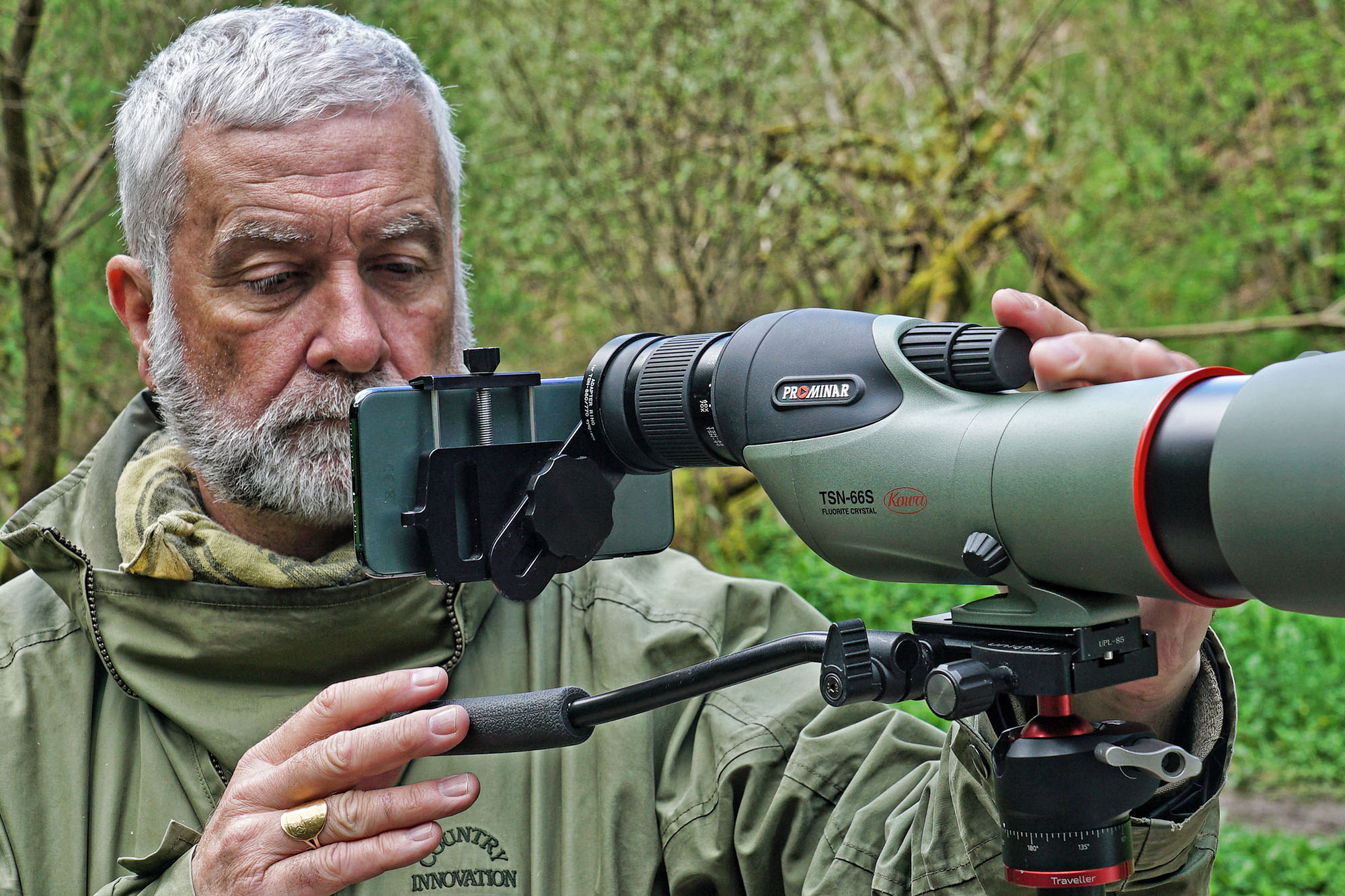 Kowa TSN-55A Prominar 17-40x Travel-Kit (inkl. Tasche + Vario Scope Adapter + Benro AERO4 Pro Travel Stativ)