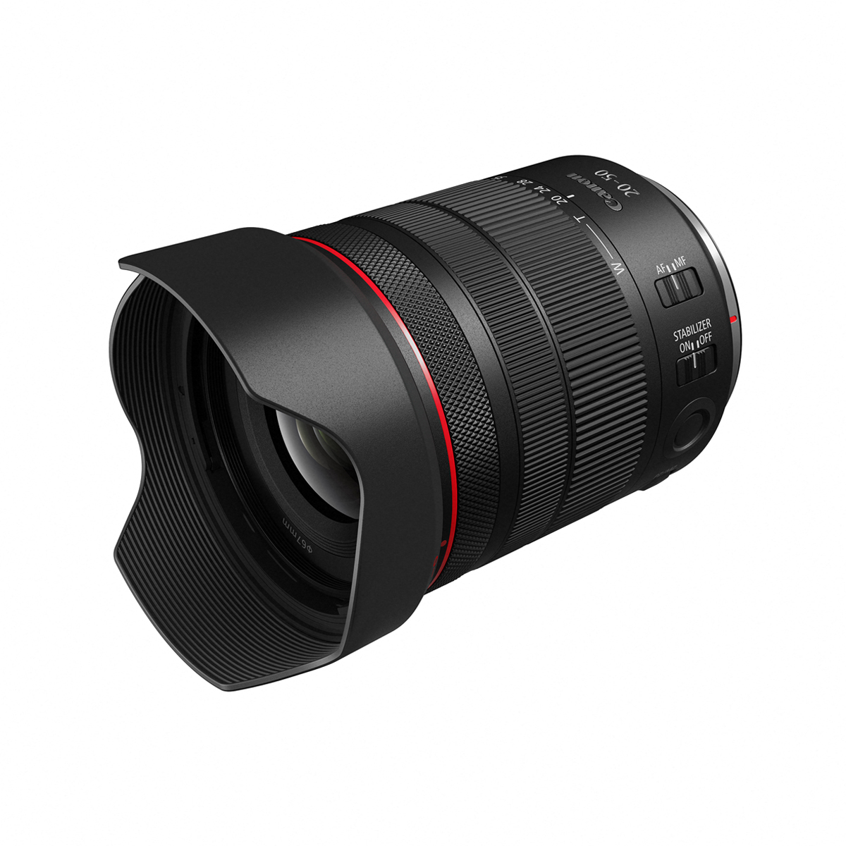 Canon 2050 mm Zoomobjektiv mit Gegenlichtblende, schrg von vorne auf weiem Hintergrund