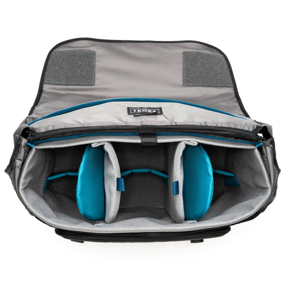 Tenba DNA 16 Slim Messenger Tasche schwarz