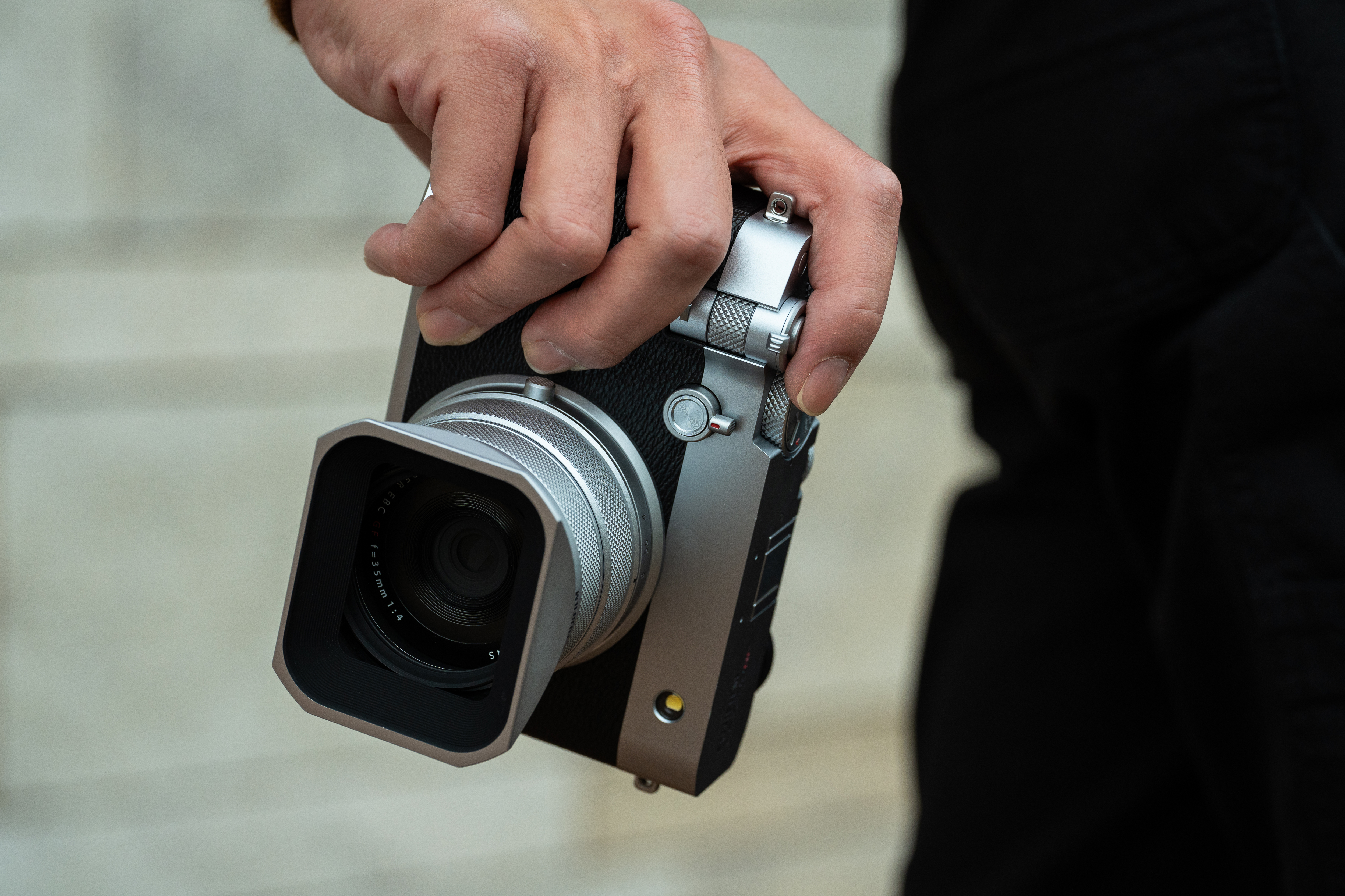 Fujifilm GFX 100RF silber + Gratis  Fuji NP-W235 Ersatzakku