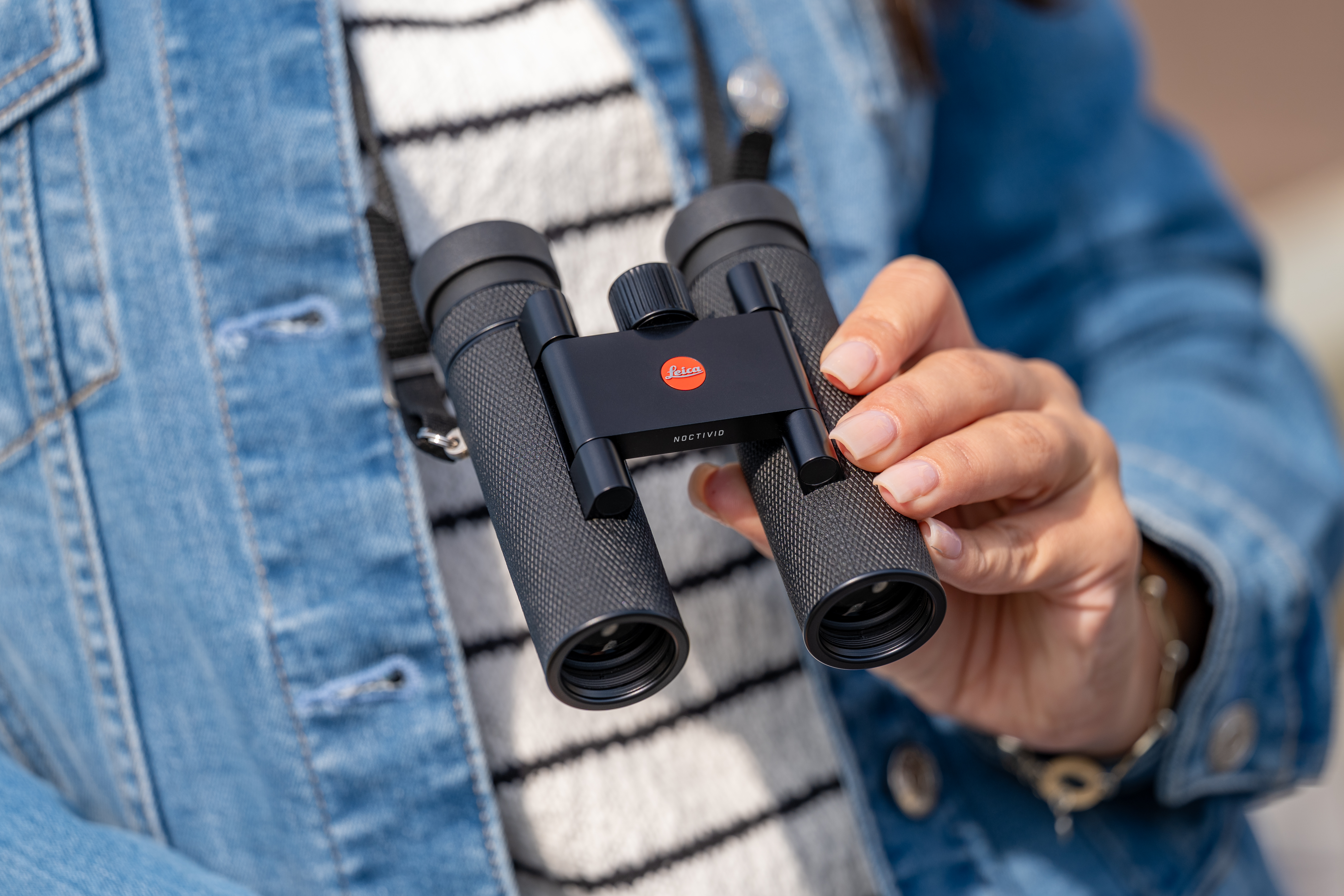 LEICA NOCTIVID COMPACT 10x25 (schwarz, beledert) inkl. Premium Reinigungsset