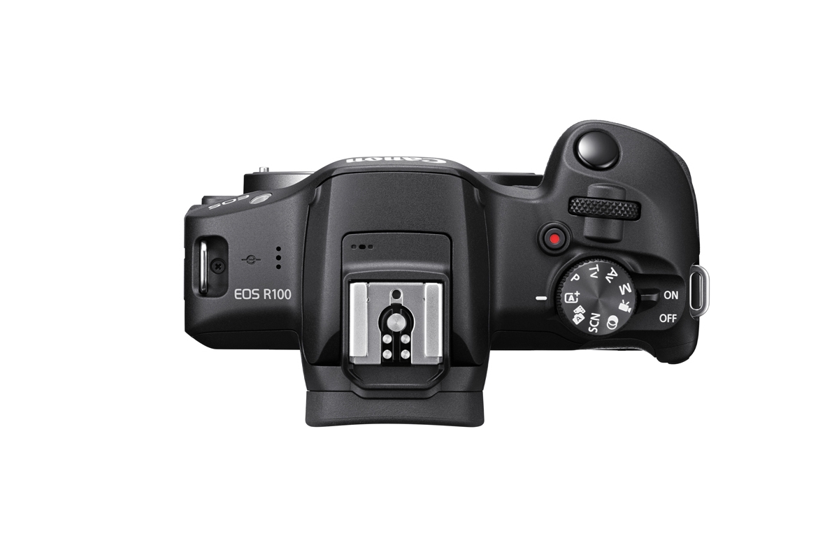 Canon EOS R100 schwarz mit RF-S 18-45mm IS STM + RF-S 55-210mm f/5-7.1 IS STM
