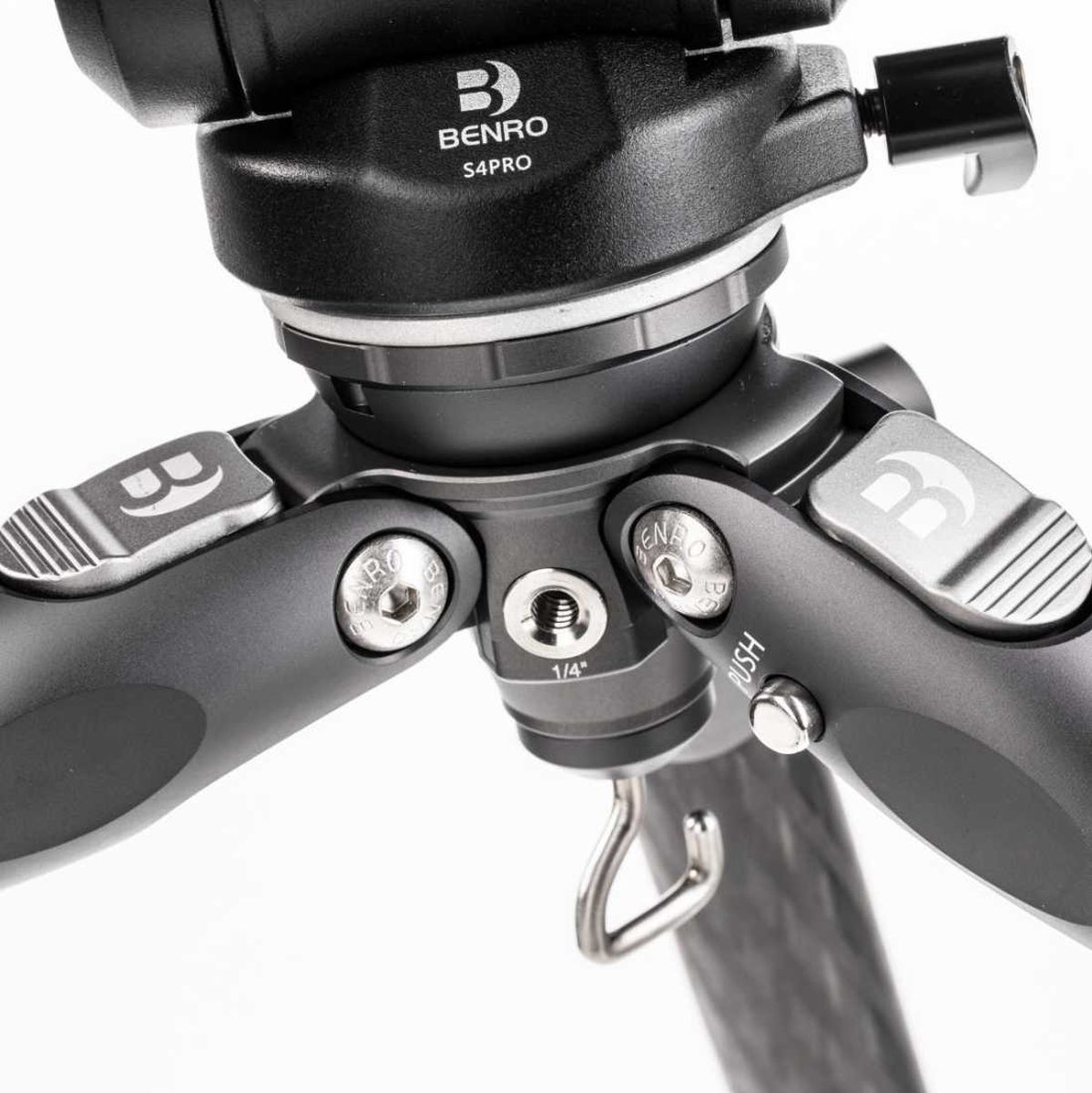 Leica APO-Televid 65 Set inkl. 25-50 Okular ASPH. (Neuheit) Travel-Kit inkl. Leica Tasche & Benro Stativ TTOR34CLVS4PRO