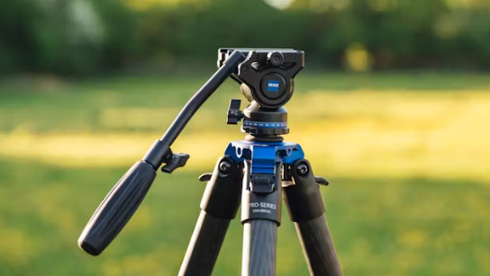 ZEISS Victory Harpia 85 Spektiv Set mit 22-65x Okular & Tasche & ZEISS Pro-Series Stativ