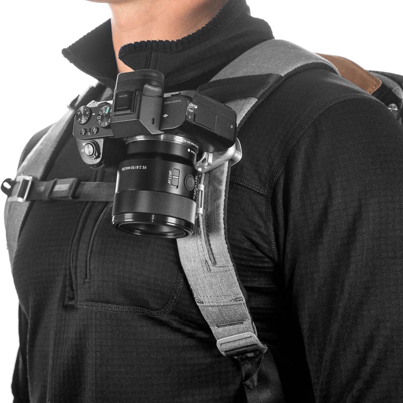 Peak Design Capture Clip v3 Silver - Kameraclip zum Tragen von DSLR-/DSLM-Kameras an Gurten oder Gürteln