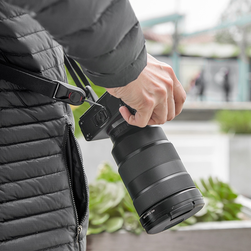 Peak Design Leash Black - Multifunktionaler Kameragurt für spiegellose Systemkameras, Einsteiger-DSLRs etc.