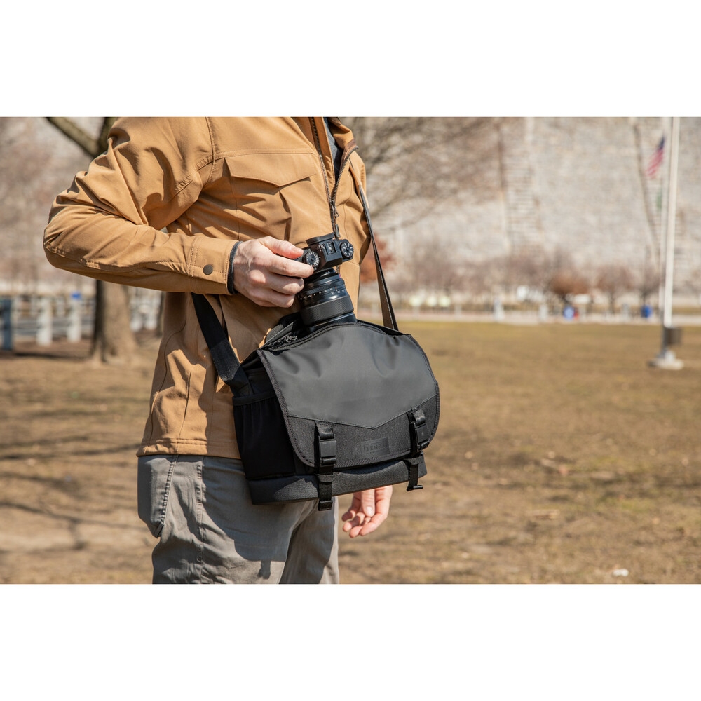 Tenba DNA 9 Slim Messenger Tasche SCHWARZ