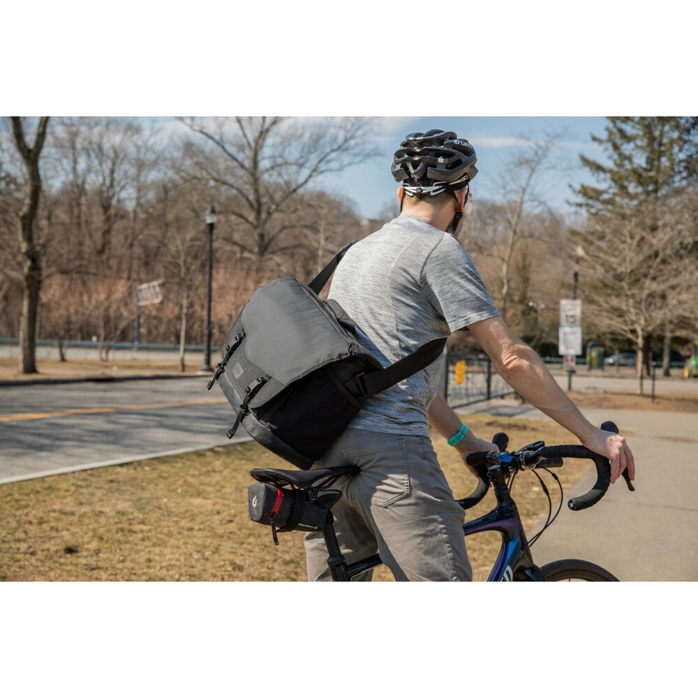 Tenba DNA 16 DSLR Messenger Tasche schwarz