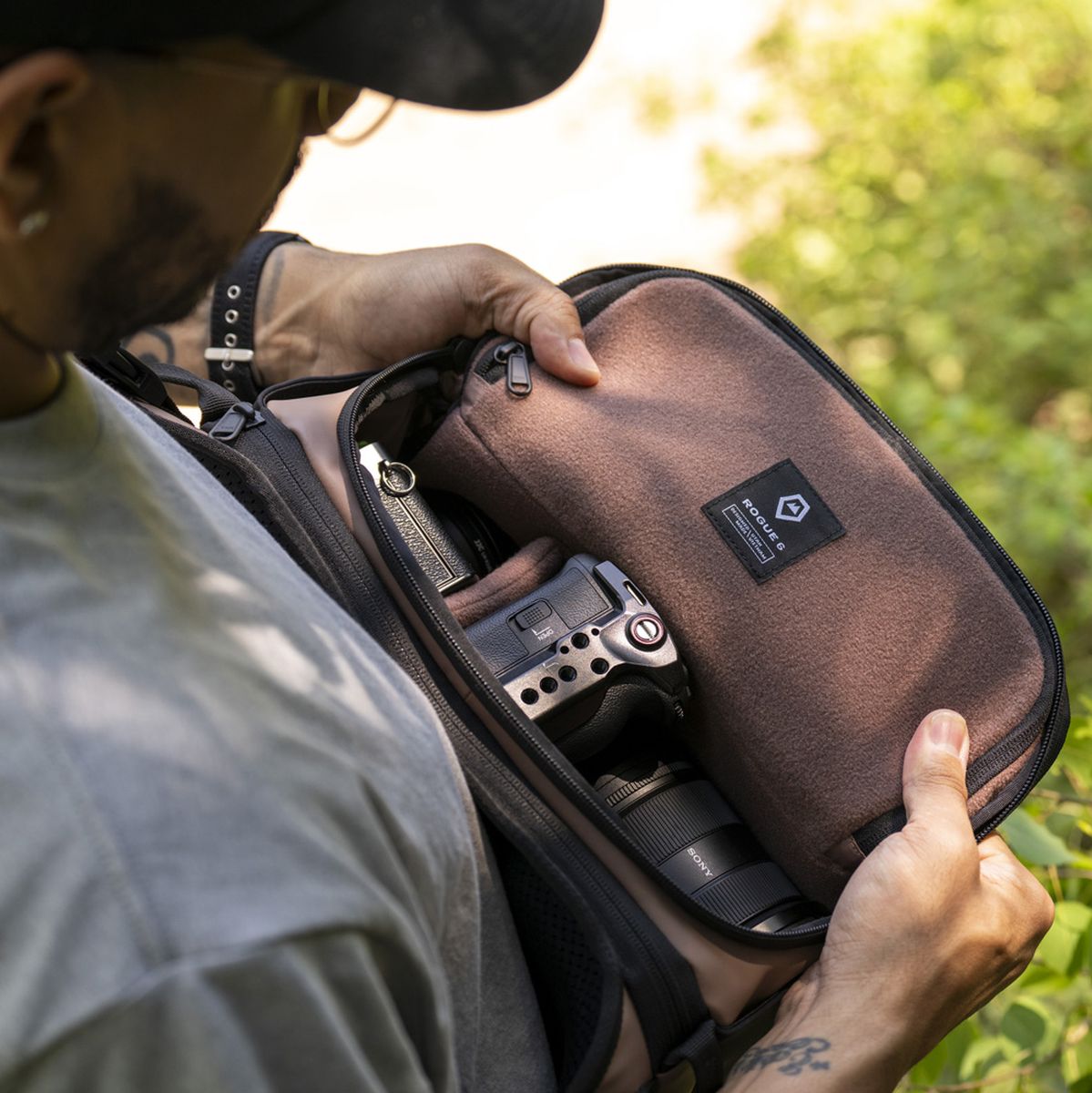 WANDRD Rogue Sling 6l Sedona Orange V2(+ Gratis WANDRD Socks)